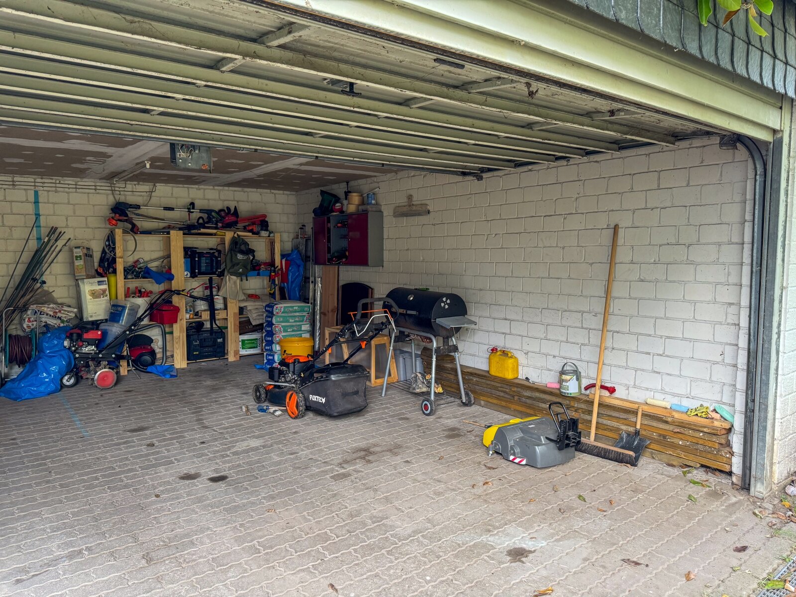 Garagenhälfte