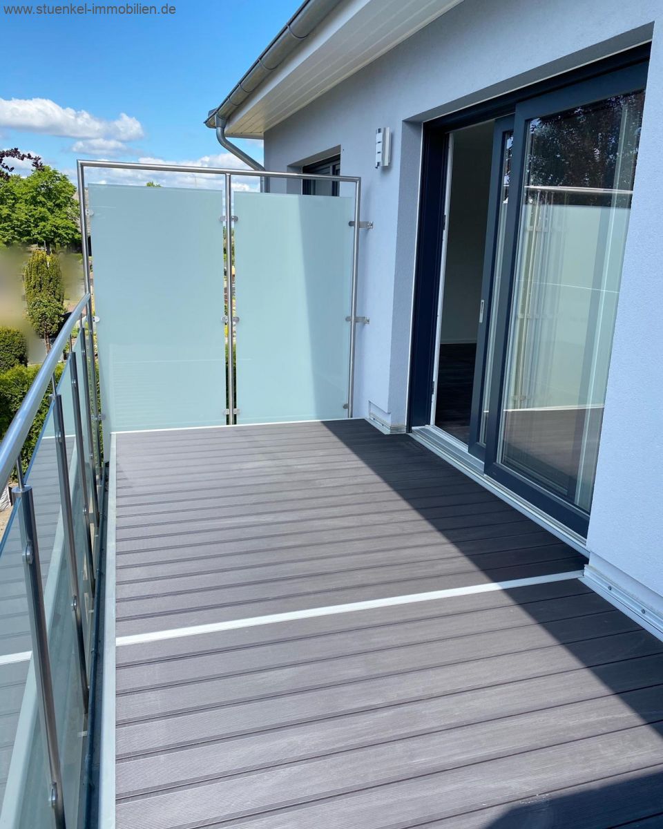 Hochwertige 3-Zimmer-Wohnung mit großem Südbalkon in Luthe Hochwertige 3-Zimmer-Wohnung mit großem Südbalkon in Luthe