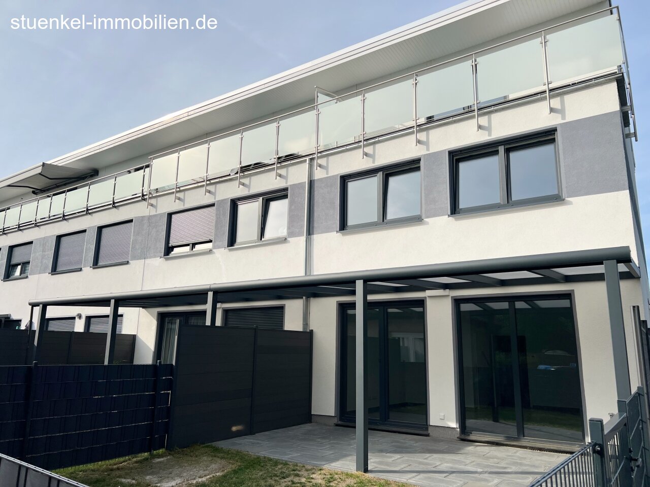 6-Zi. Reihenmittelhaus mit Garten und Balkon direkt in Wunstorf 6-Zi. Reihenmittelhaus mit Garten und Balkon direkt in Wunstorf